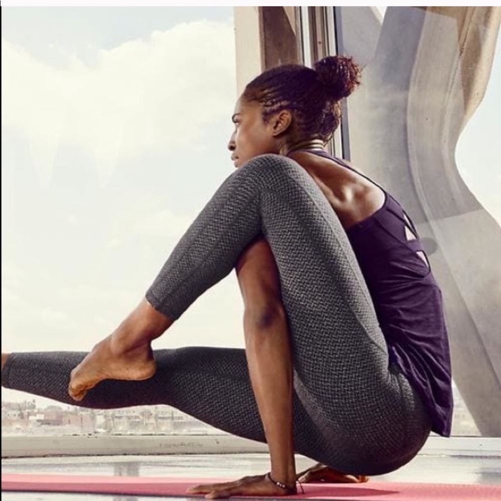 Athleta Criss Cross Power Up 7/8 Leggings Gray - Picture 2 of 8
